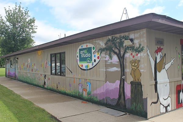 Art studio website photo